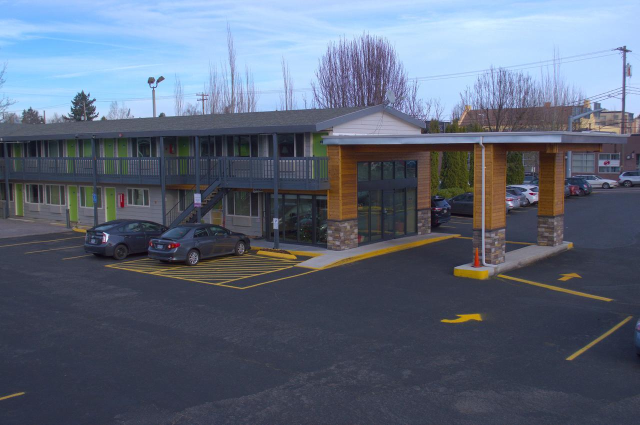 Banfield Motel Portland Exterior photo