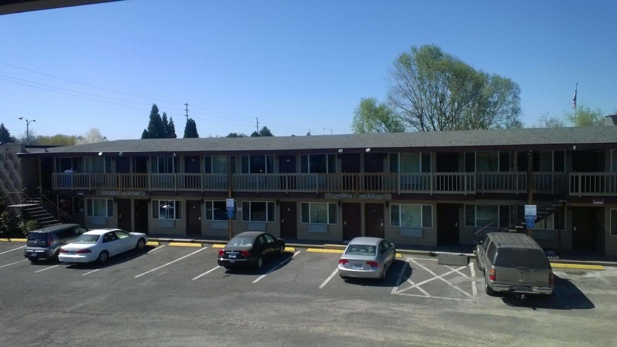 Banfield Motel Portland Exterior photo